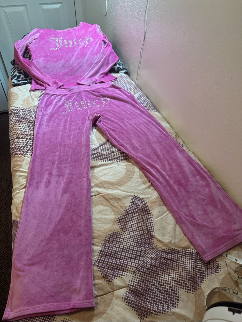 Juicy Couture Hot Pink Velour Lounge Set with Embellished Logo - Picture 3 of 8